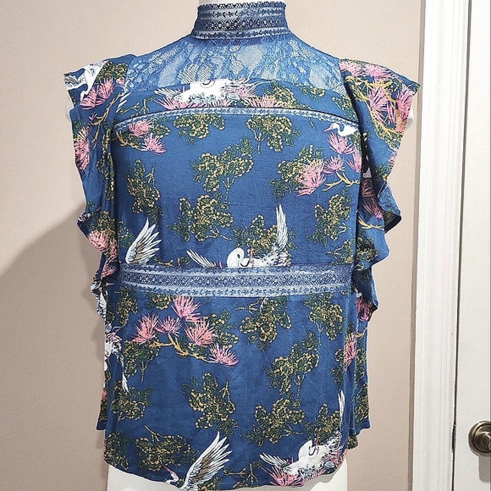 Express Bird Print High Neck Flutter Sleeve Blouse Size Medium